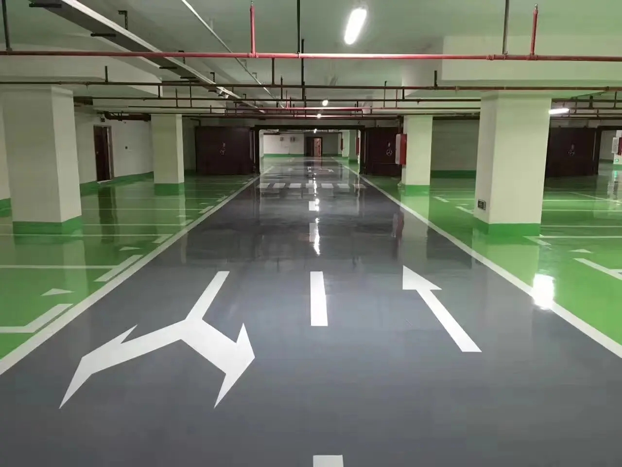 環(huán)氧樹(shù)脂自流平防靜電地板漆